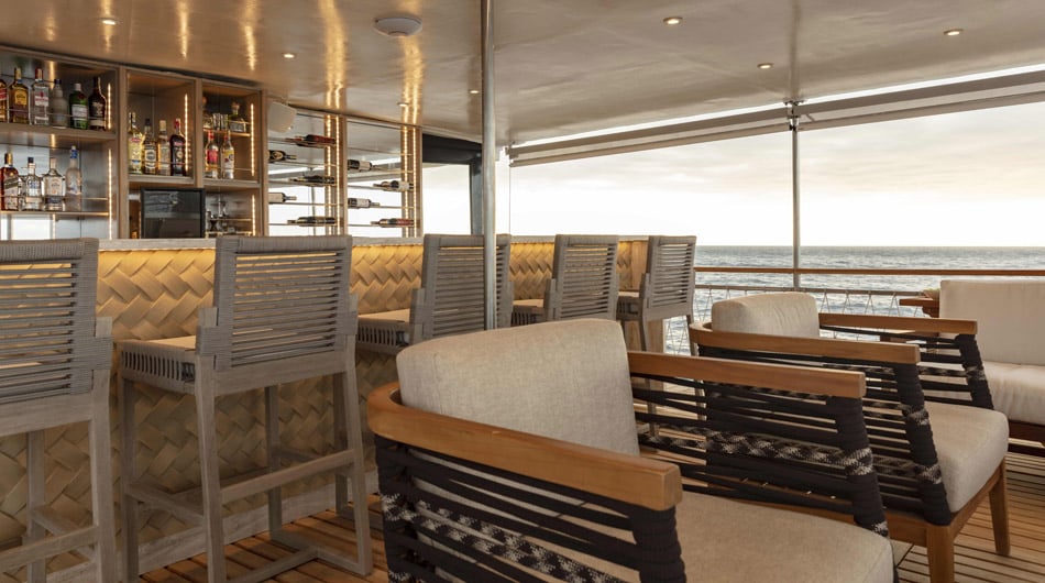 Grace Yacht, Galapagos Islands - Bar Grace Yacht, Galapagos Islands - Bar
