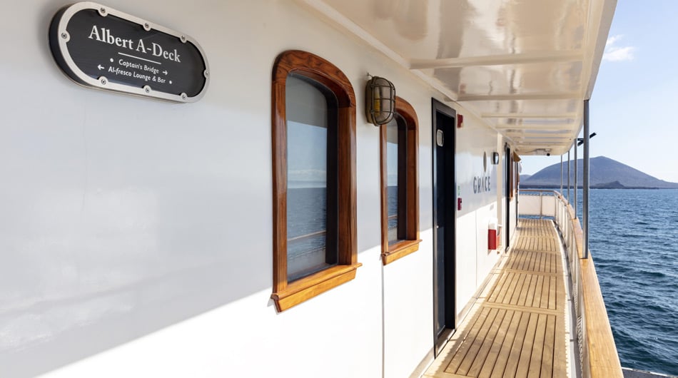 Grace Yacht, Galapagos Islands - Corridor Grace Yacht, Galapagos Islands - Corridor