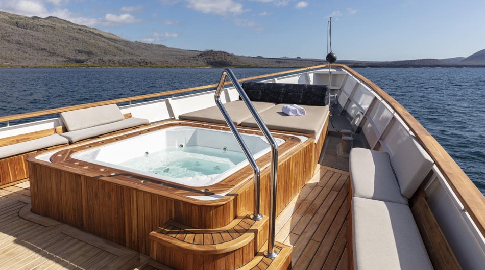 Grace Yacht, Galapagos Islands - Jacuzzi Grace Yacht, Galapagos Islands - Jacuzzi