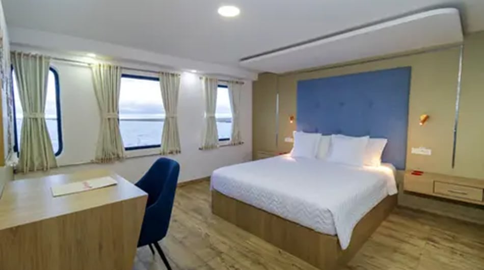 Grand Queen Beatriz Galapagos Cruise - Lower Double Cabin Grand Queen Beatriz Galapagos Cruise - Lower Double Cabin