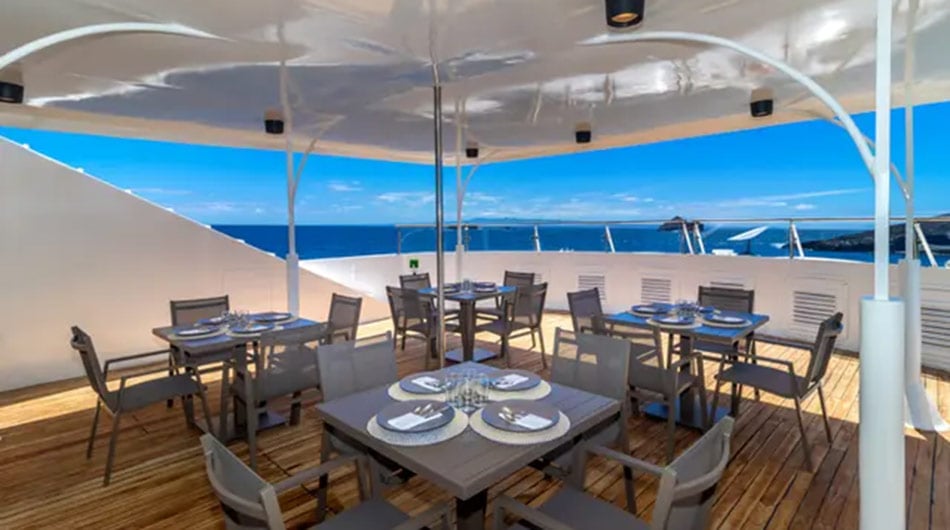 Grand Queen Beatriz Galapagos Cruise - Outdoor Dining Grand Queen Beatriz Galapagos Cruise - Outdoor Dining