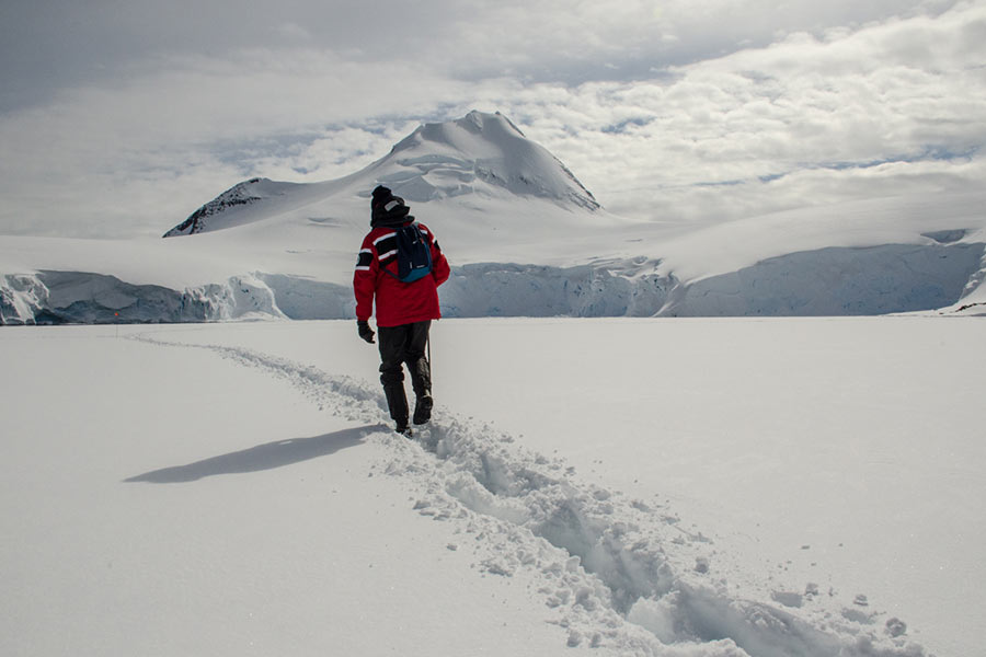 People_Port_Lockroy_Solo