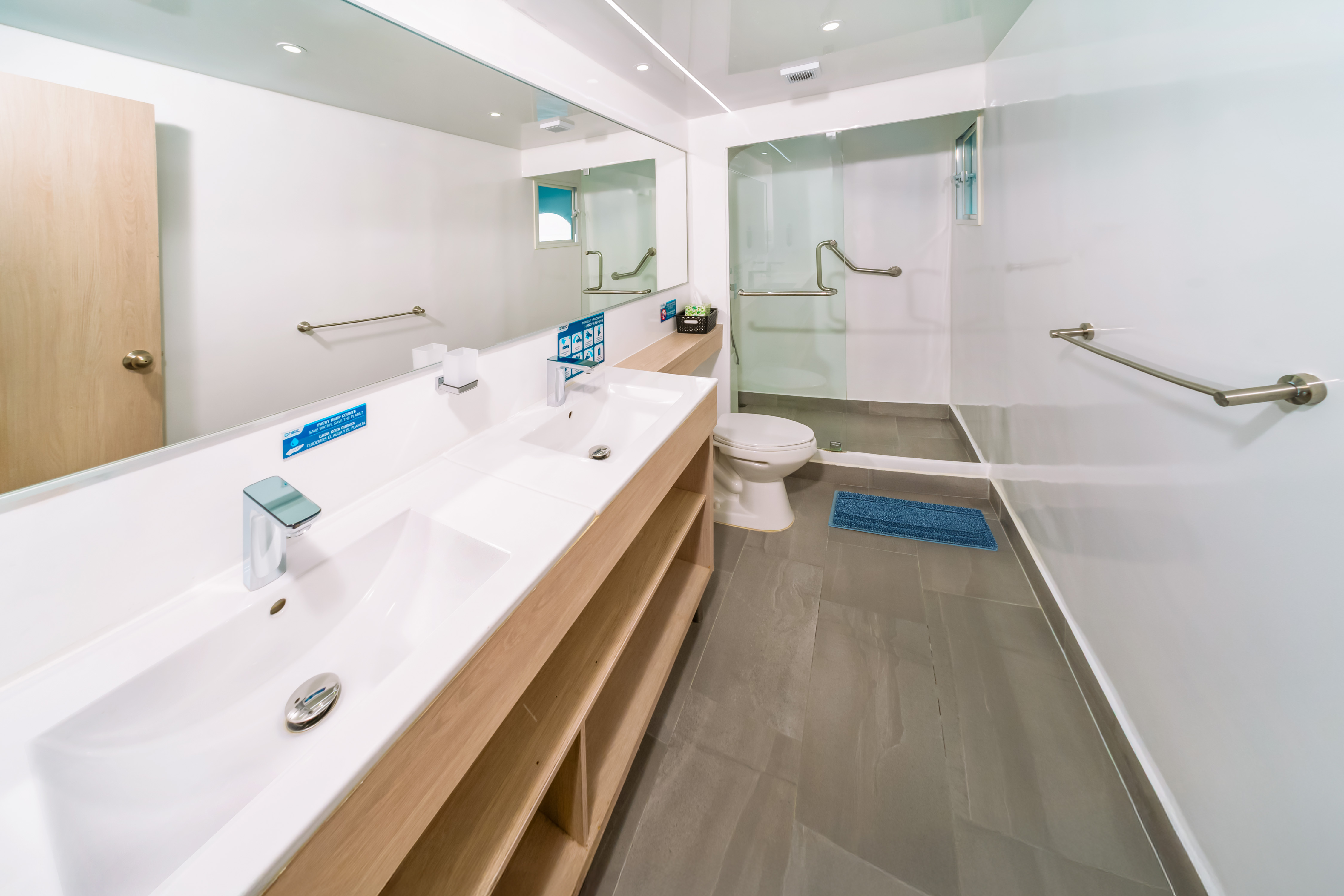 Treasure of the Galapagos Owner's Suite Bathroom Treasure of the Galapagos Owner's Suite Bathroom