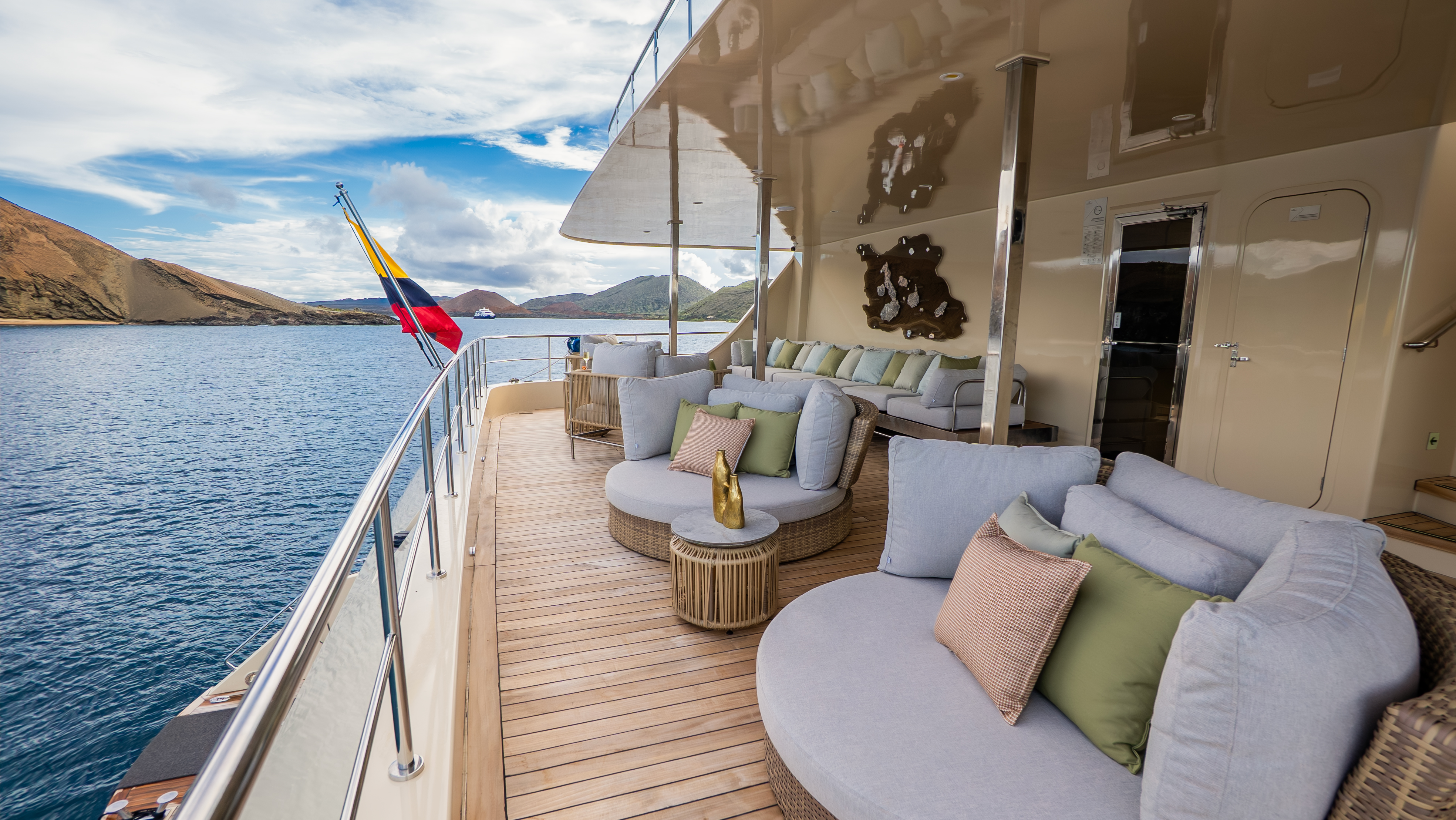M/C Monique Catamaran Exterior Lounge Comfy lounges M/C Monique Catamaran Exterior Lounge Comfy lounges