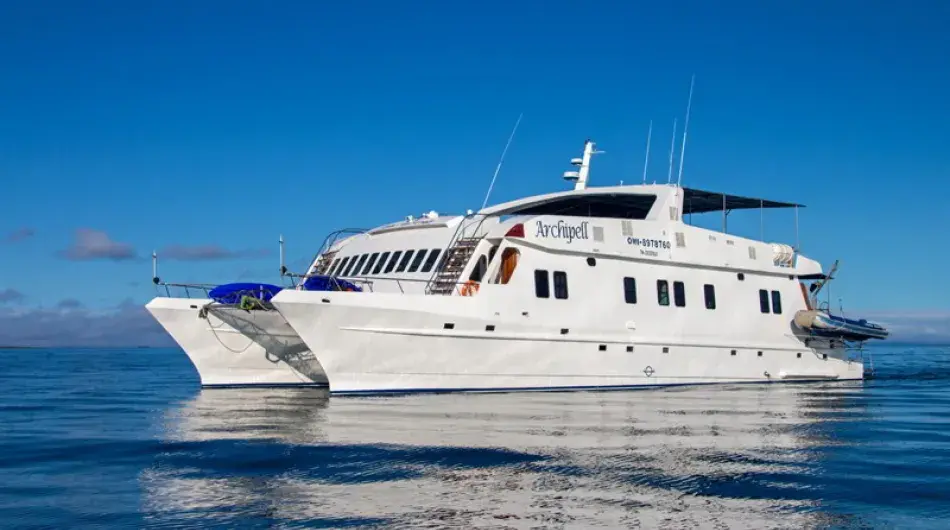 Archipel Galapagos Islands Ship
