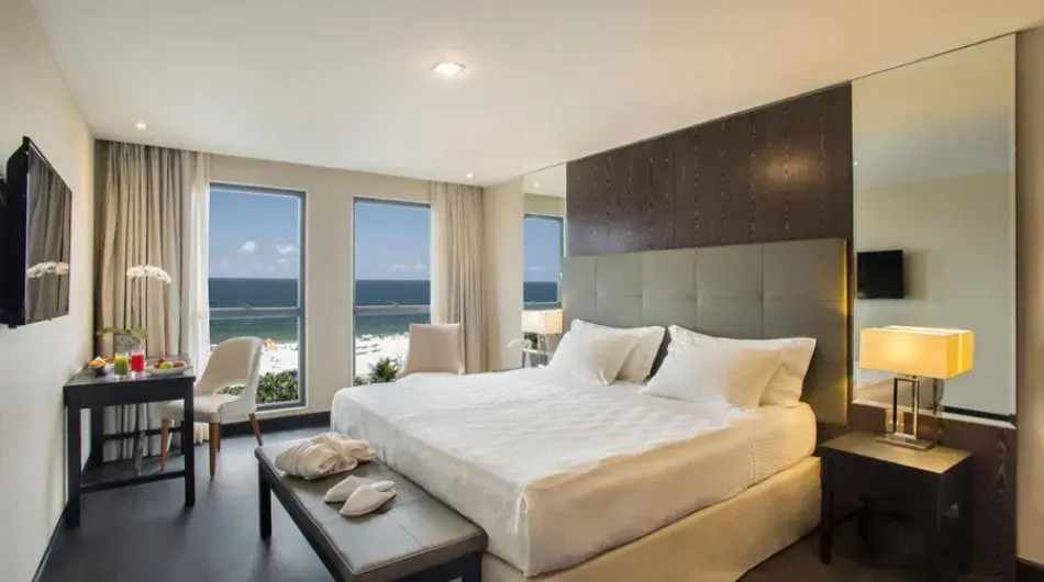 Windsor california room