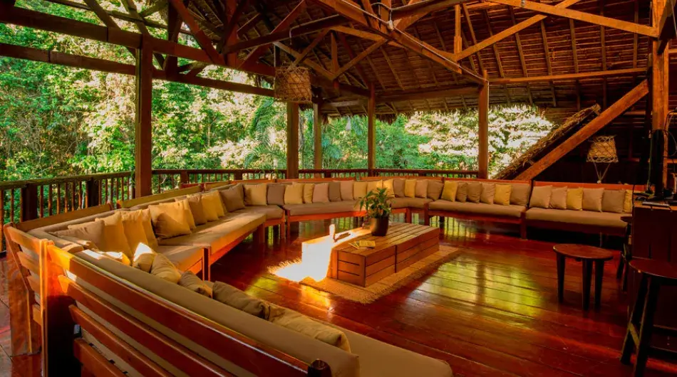 Refugio amazonas guest living room