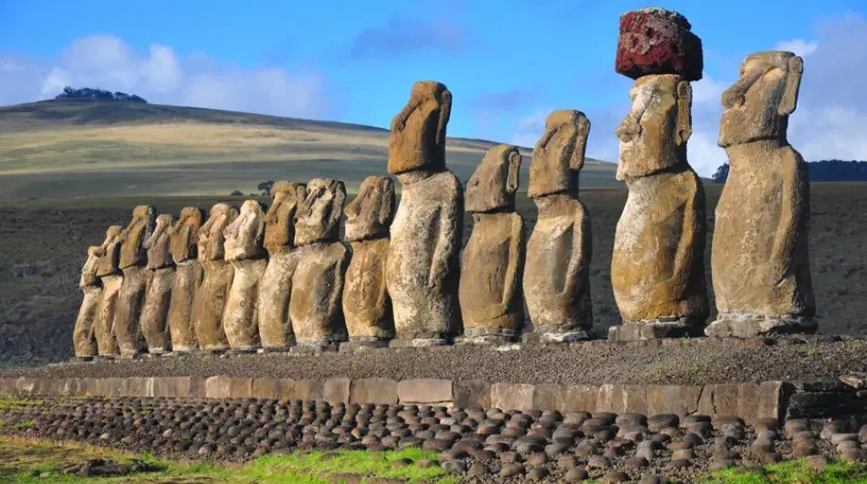 Rapa Nui Tongariki Moais
