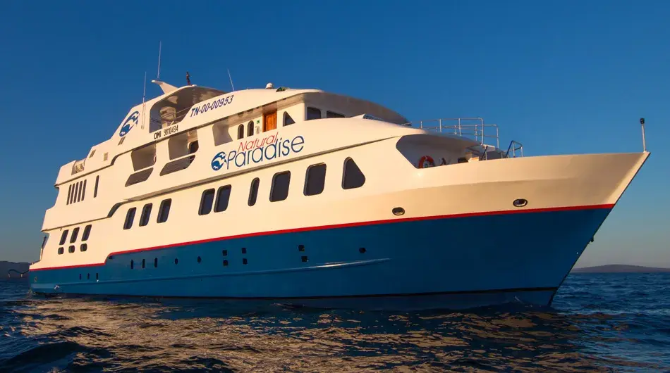 Natural Paradise Galapagos Cruise - Ship 