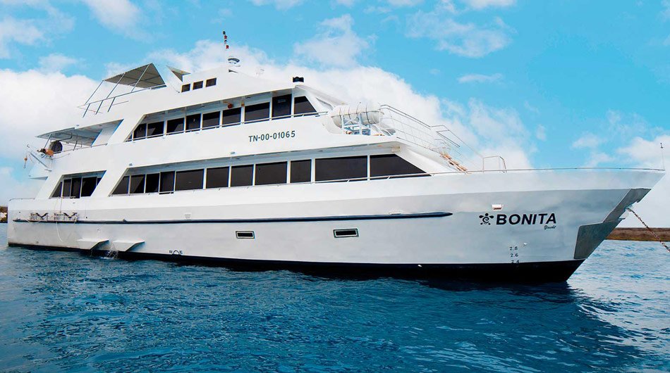 Bonita cruise vessel, Galapagos