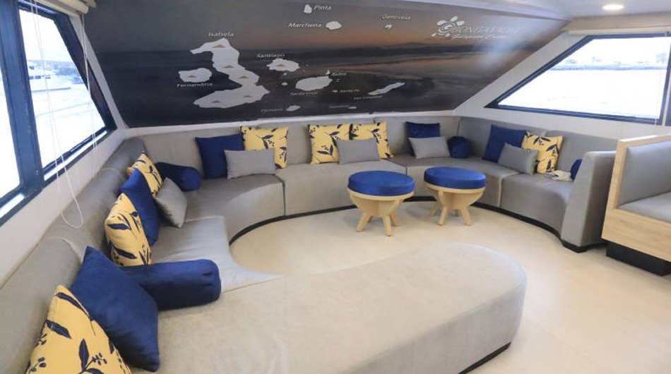 Lounge on the Bonita expediton cruise, Galapagos