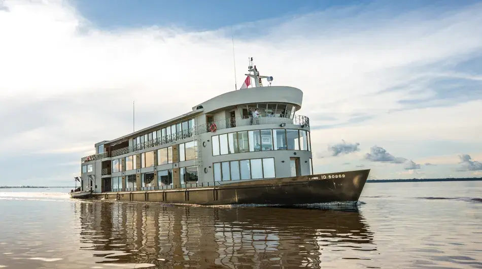 Delfin-III-front-view