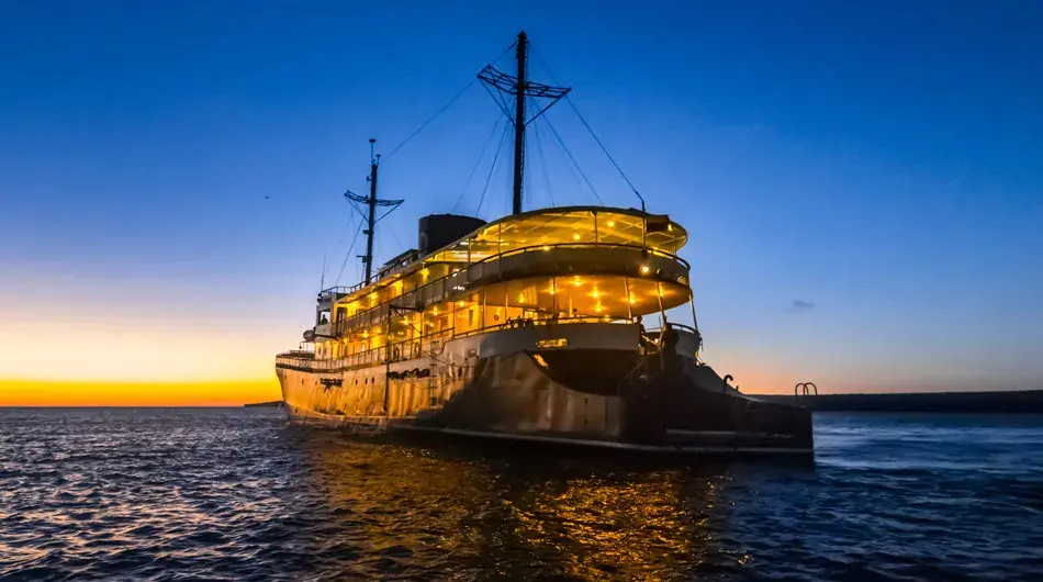 Evolution Galapagos Cruise Ship - Sunset Cruising
