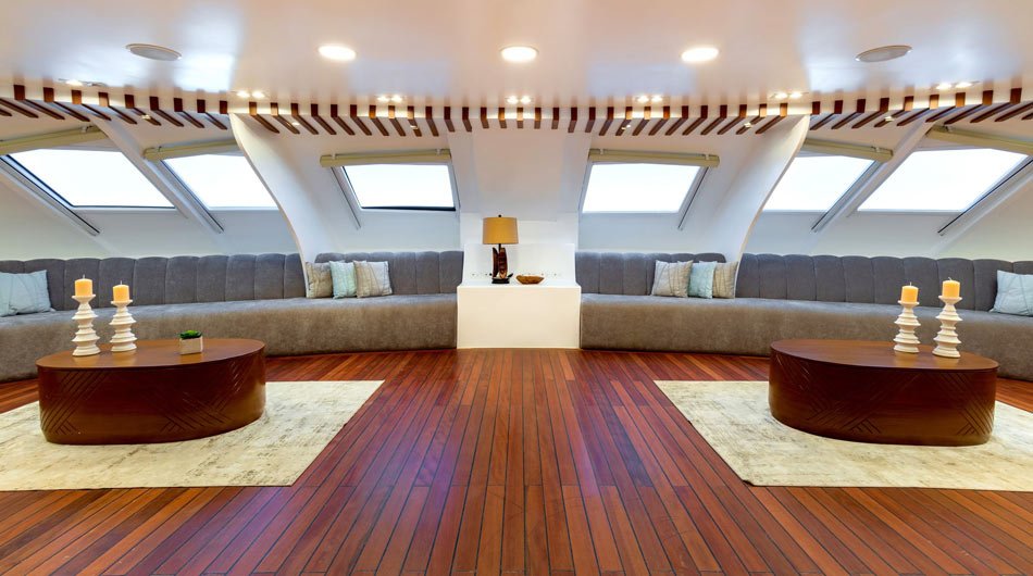 Ocean Spray Galapagos Cruise Ship - Breifing Room