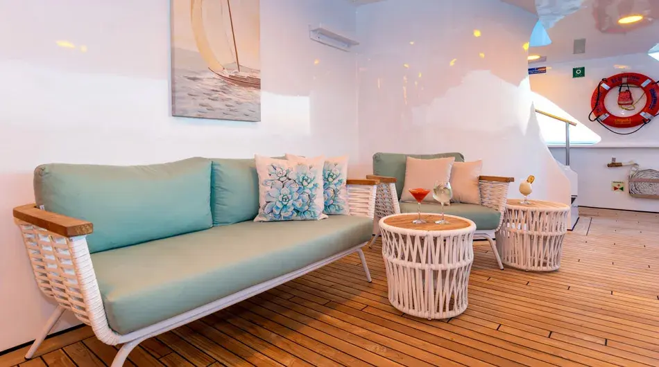Ocean Spray Galapagos Cruise Ship - Living Area