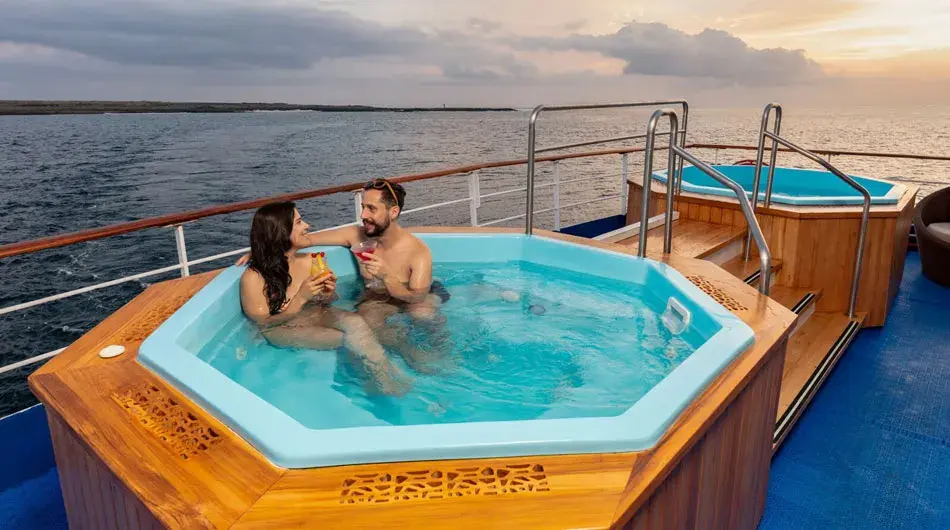 Galapagos Legend Cruise Ship - Jacuzzi