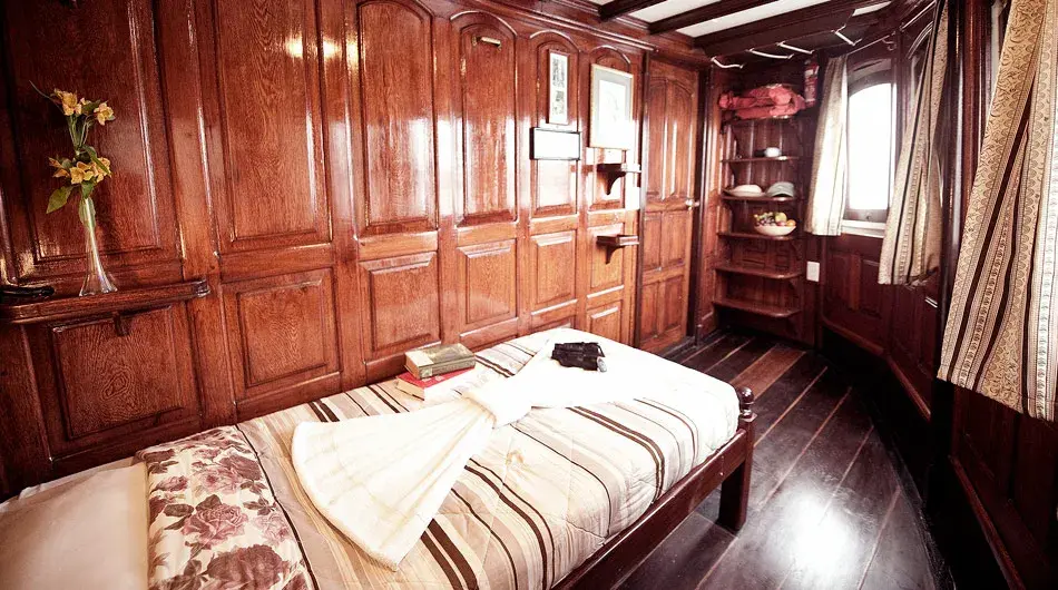 Tucano-single-cabin-Blue