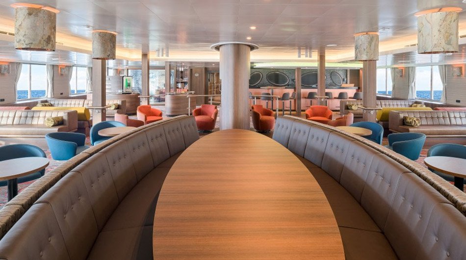 Hondius observation lounge