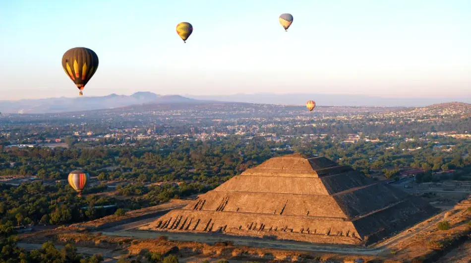 Teotihuacan with Hot-air Balloons