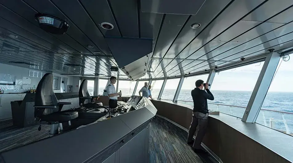 Bridge on Greg Mortimer