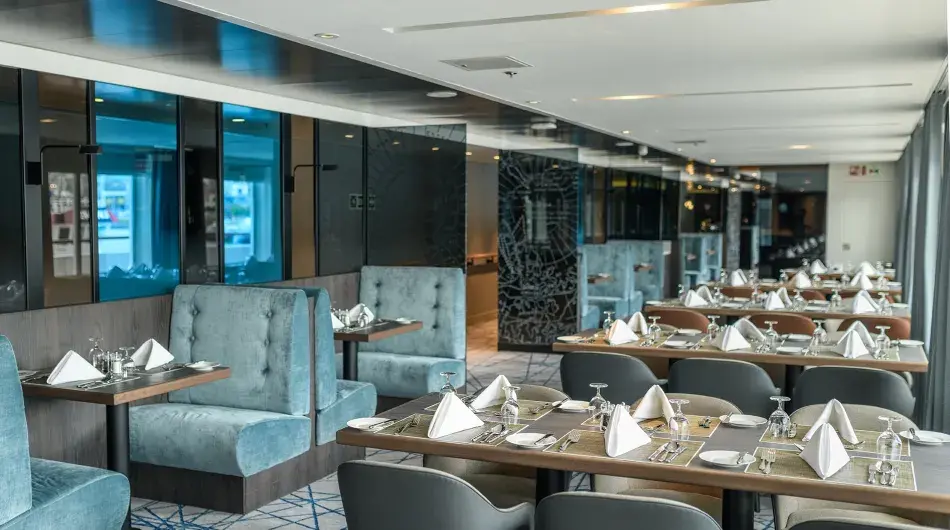 Quark Expeditions_Ultramarine_Balena Restaurant_(7)_Web