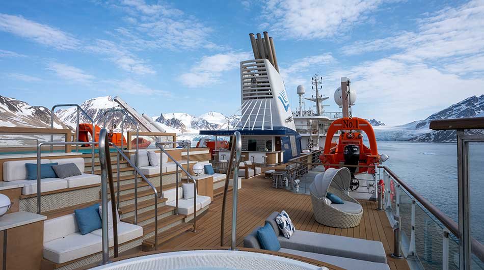 albatros-oa-pool-deck