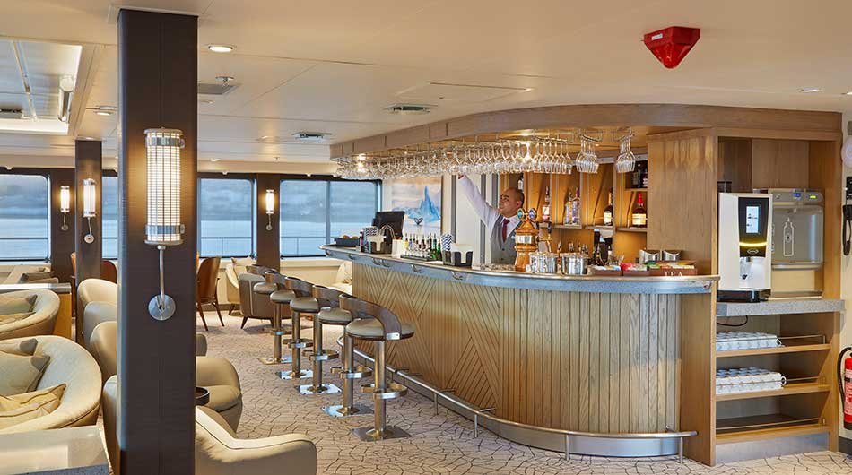 Magellan Explorer Bar