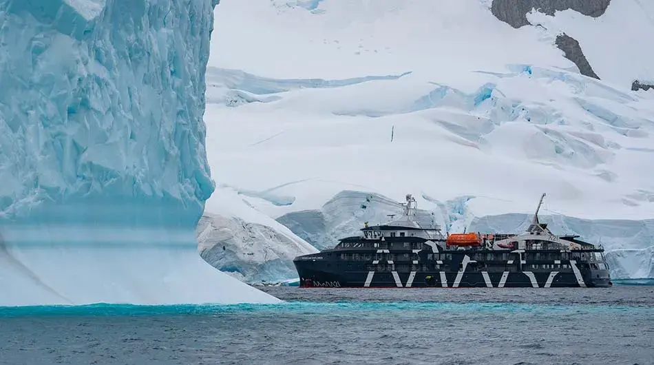 Magellan Explorer Exterior