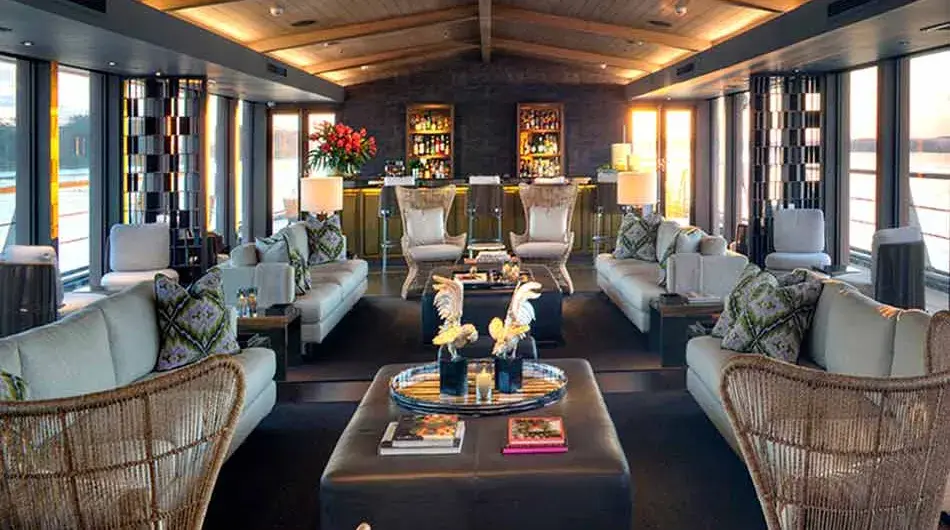 4-Aqua-Nera-Indoor-Lounge