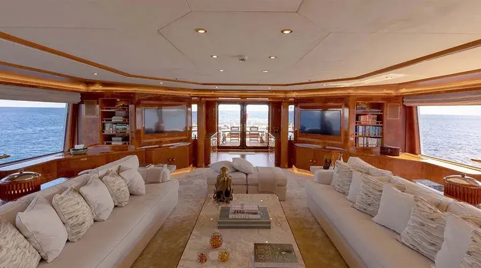 Aqua Mare Panoramic Lounge