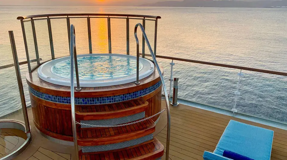 Ocean Explorer Jacuzzi