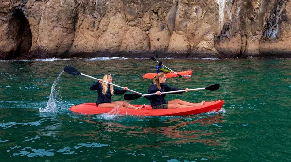 Monserrat Galapagos Cruise Ship - kayaking
