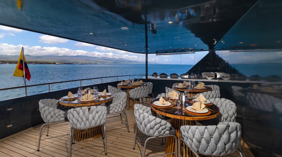 Sirius Outside Dining