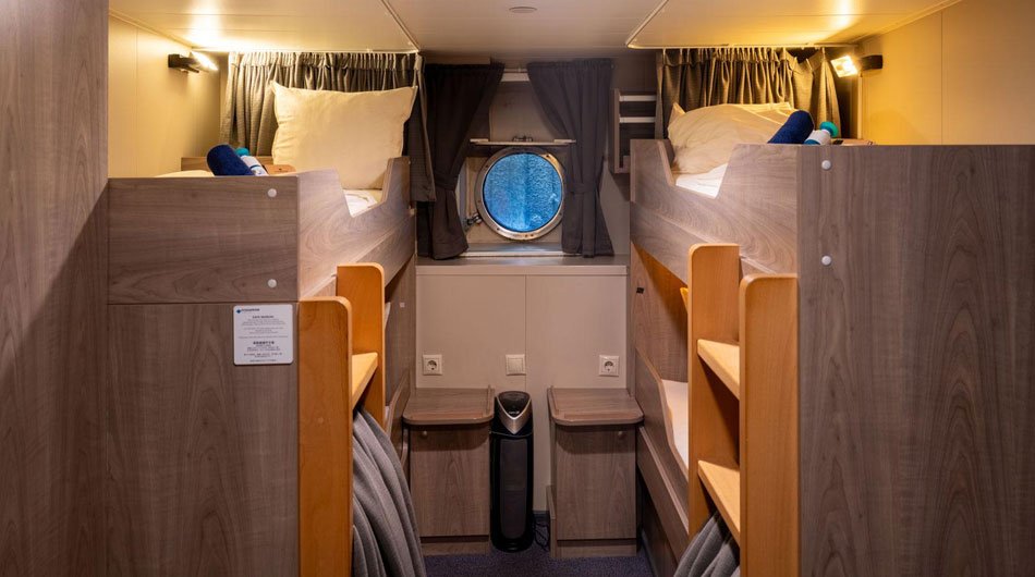 Plancius Quad porthole