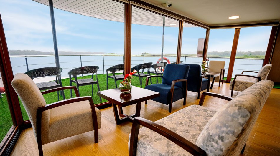 Crystal_Reading_Room_Social_Areas_Anakonda_Amazon_Cruise_1