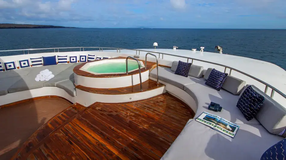 infinity-jacuzzi-resized