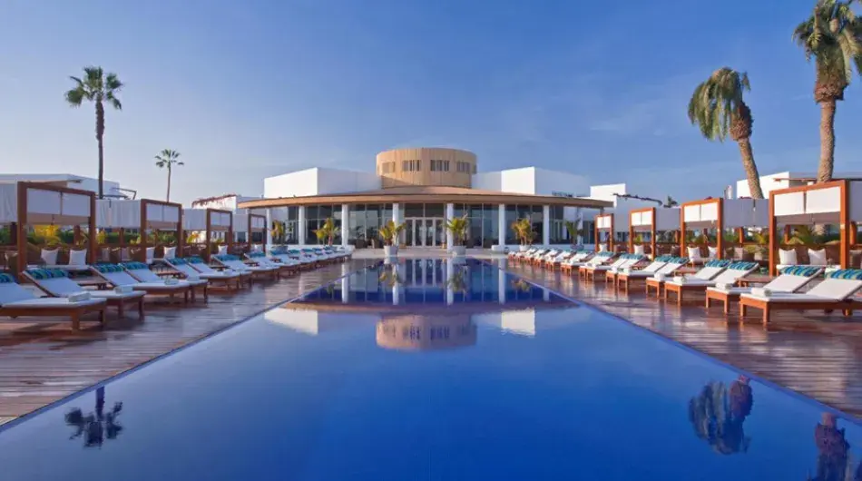 Pool view of hotel Libertador Paracas