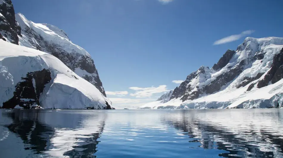 Scenic view of the Lemaire channel