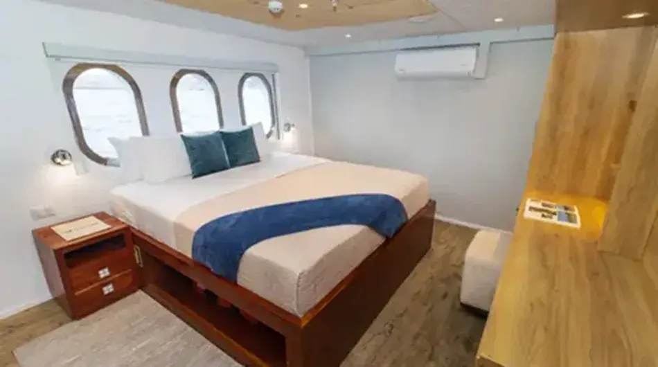 Grand Daphne Galapagos Yacht, Double Lower Deck Cabin 