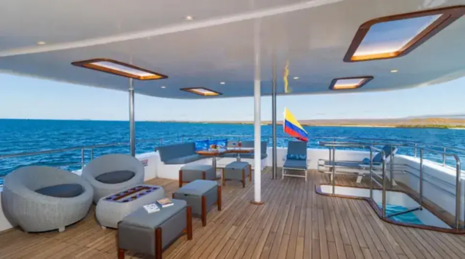 Grand Daphne Galapagos ship, Terrace 
