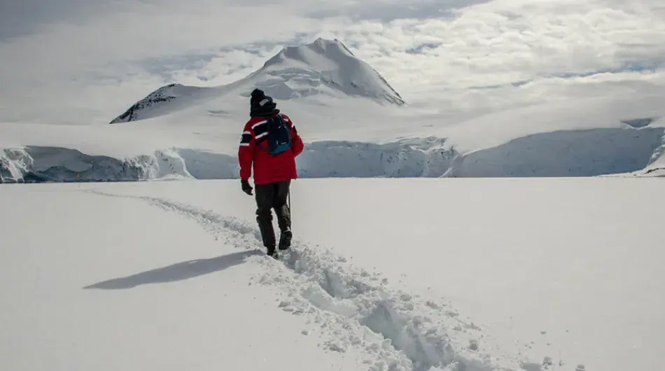 People_Port_Lockroy_Solo