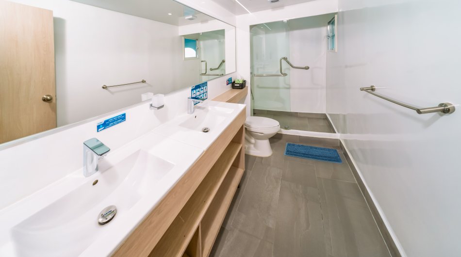 Treasure of the Galapagos Owner's Suite Bathroom