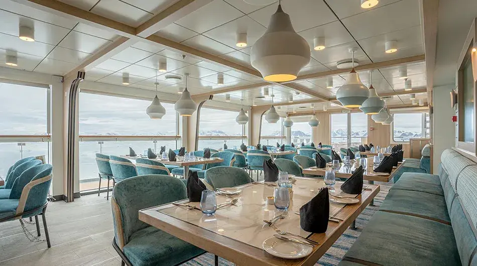 albatros-panorama-specialty-restaurant-2