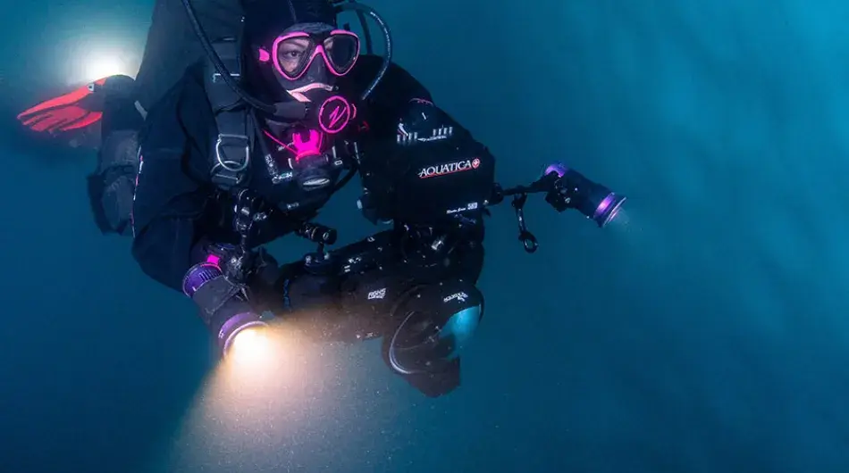 diving-in-antarctica-1