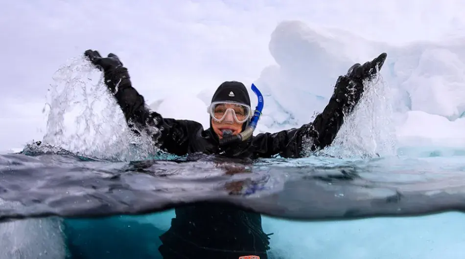 snorkelling-antarctica-3
