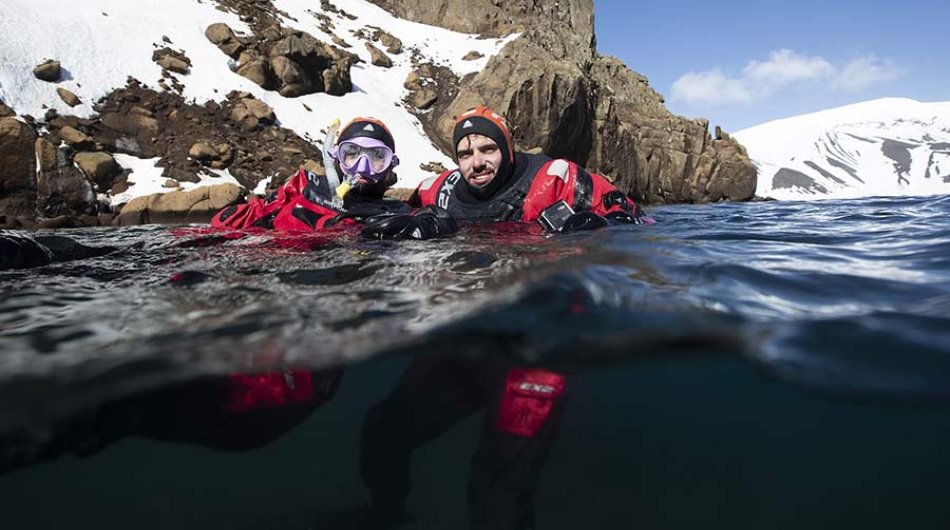 snorkelling-antarctica-6