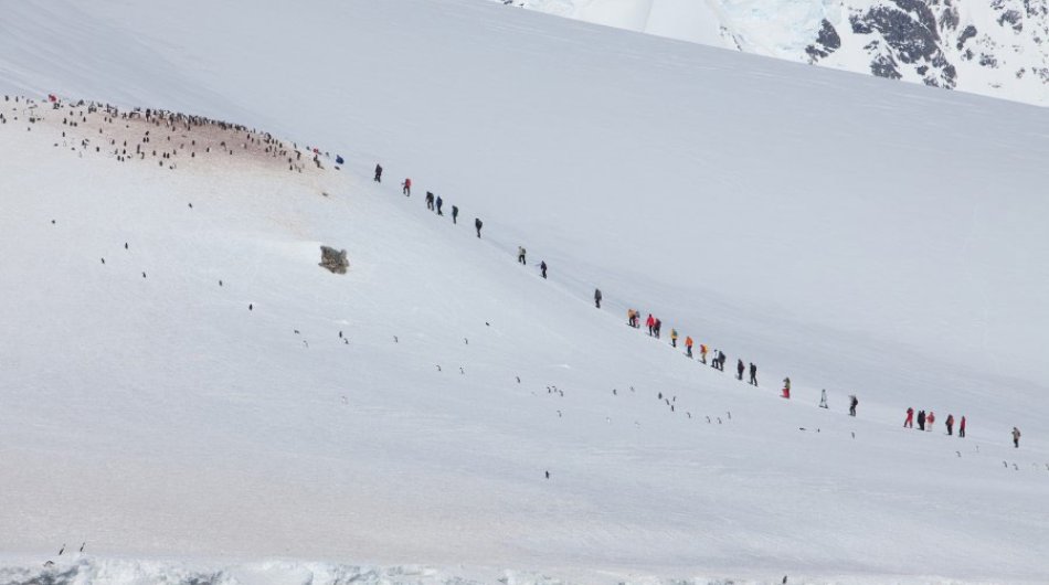 snowshoeing-in-antarctica-2