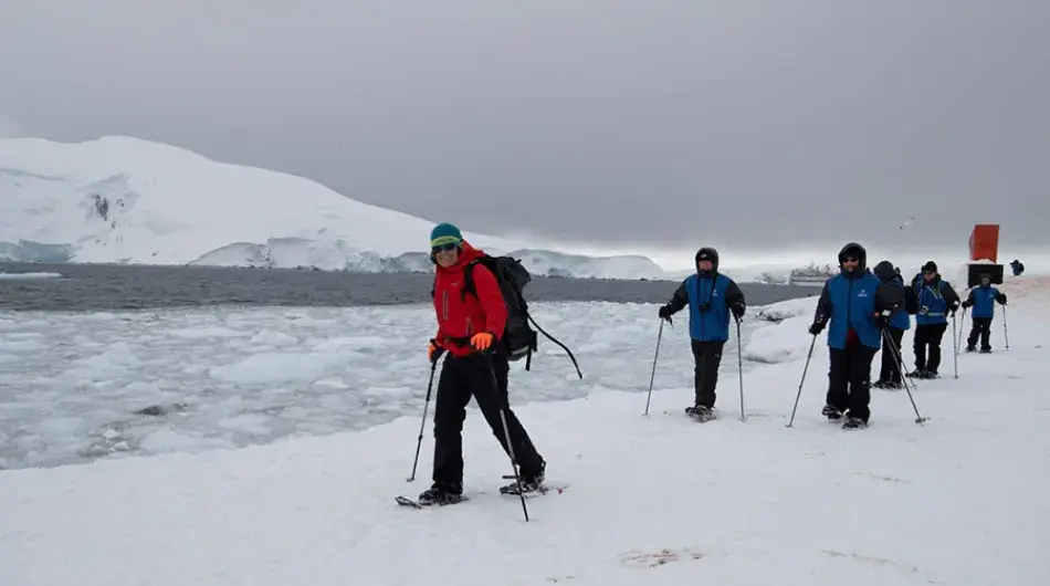snowshoeing-in-antarctica-9