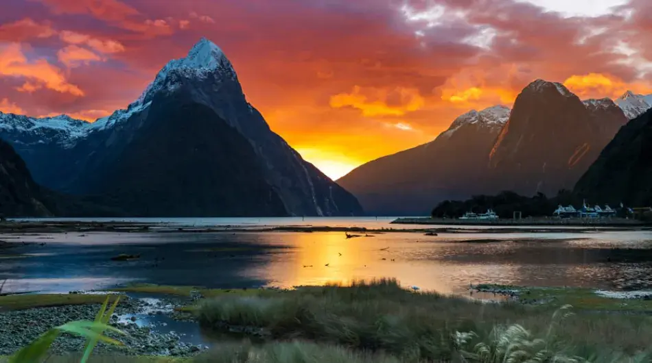 Stunning sunset scenery, Milford Sound