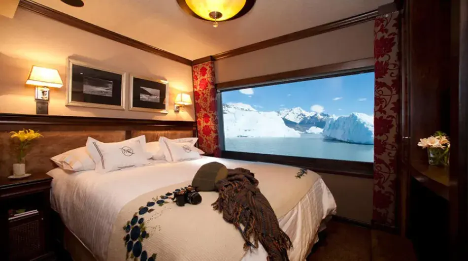 Deluxe Cabin on board the Santa Cruz ship
